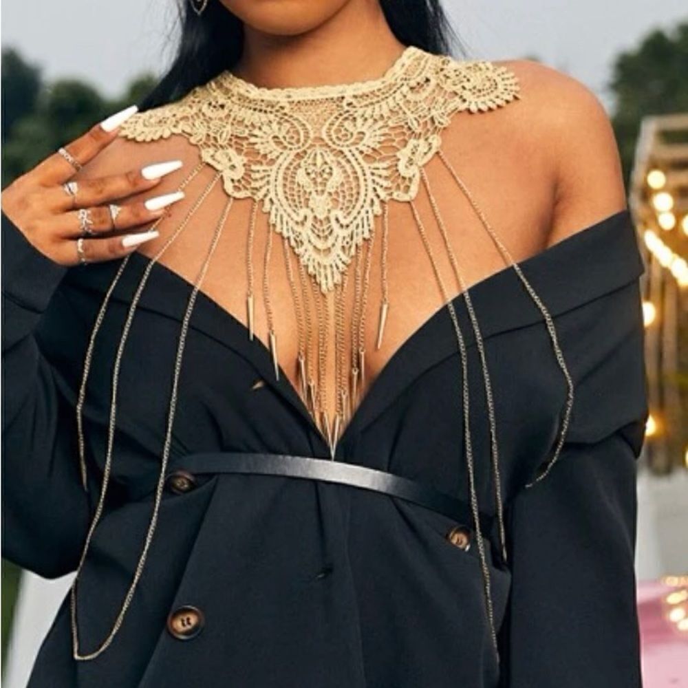 Layered Body Chain 